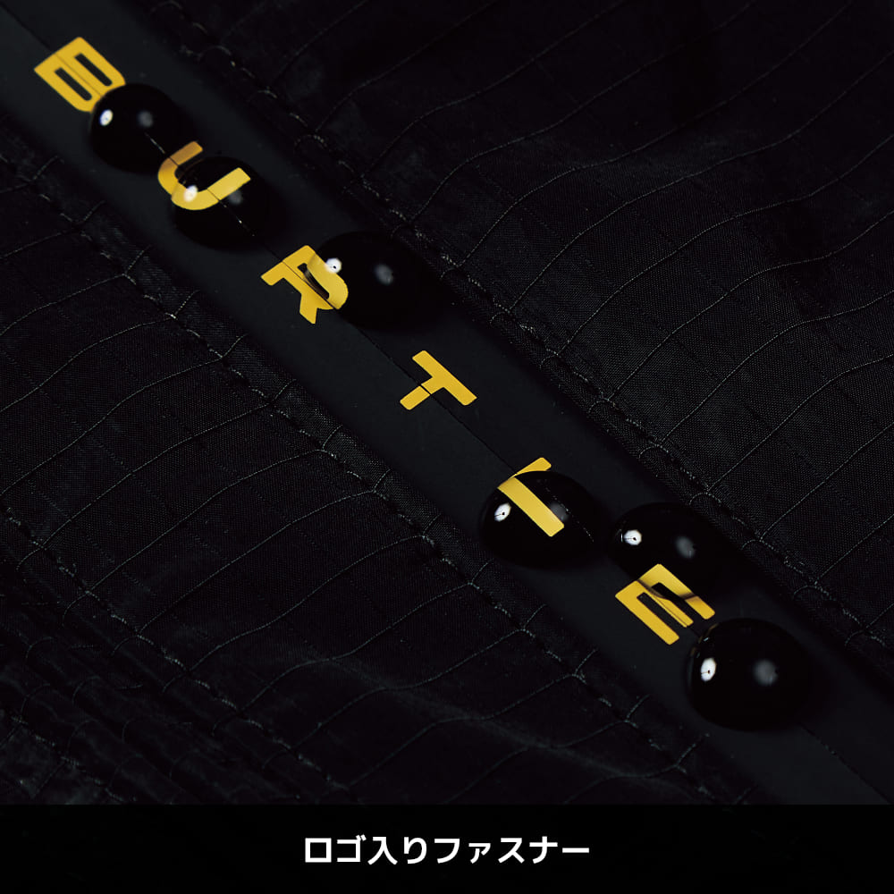ブラック