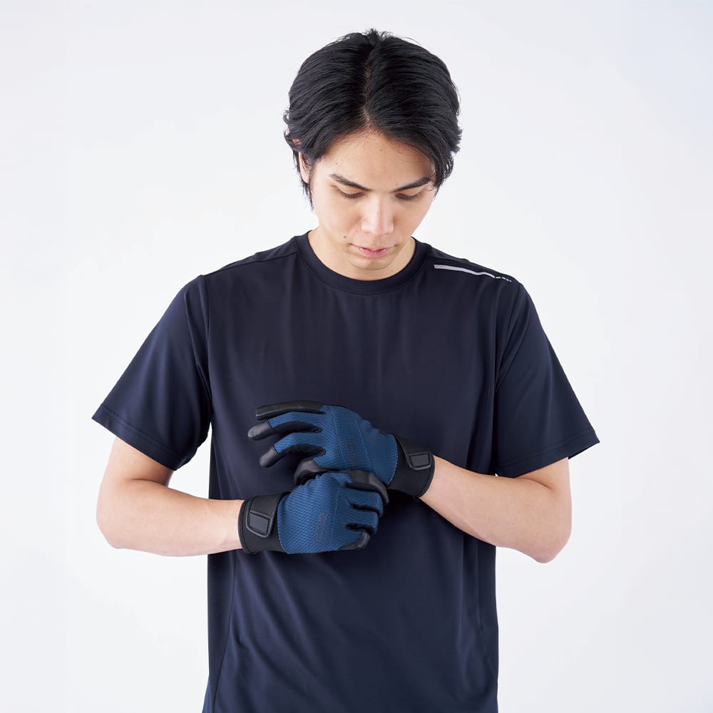 ブラック