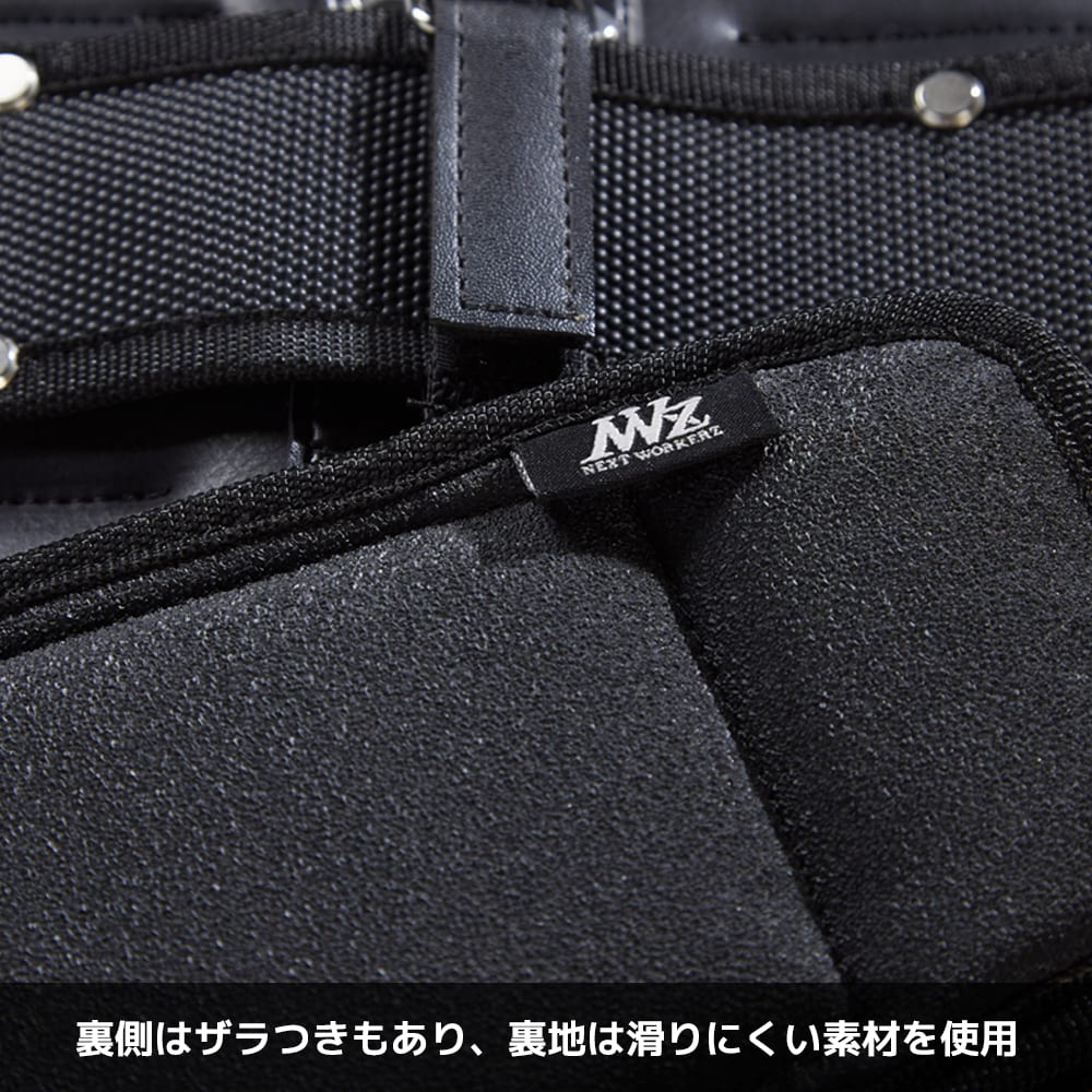 ブラック