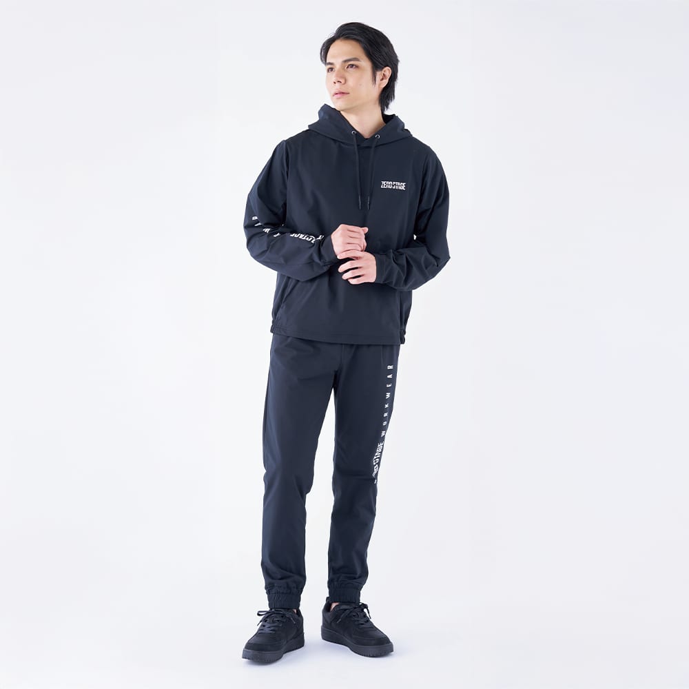 ブラック