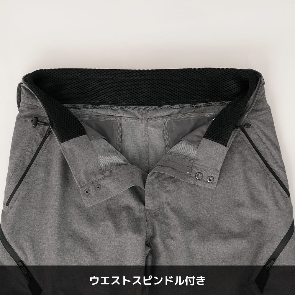 ブラック
