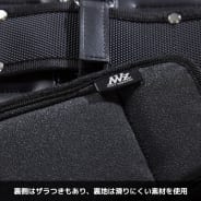 ブラック