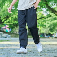 ブラック