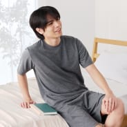 ブラック